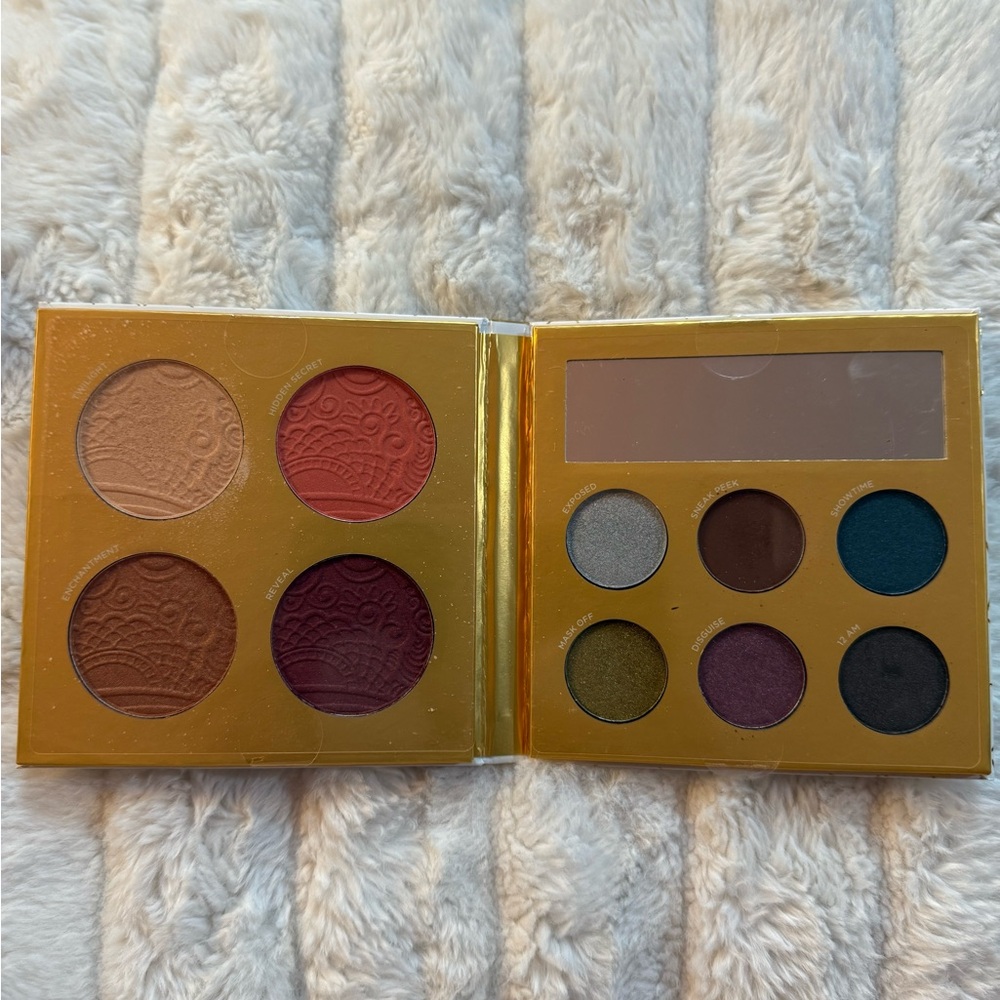 Pur Minerals Midnight Masquerade Palette with Gold Accents